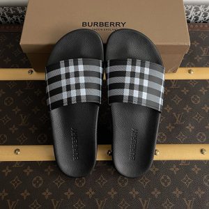 버버리 체크 슬라이드 샌들