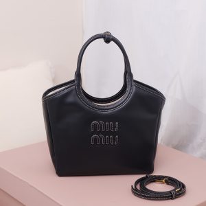 미우미우 아이비 레더 백 블랙 카프스킨 5BA284