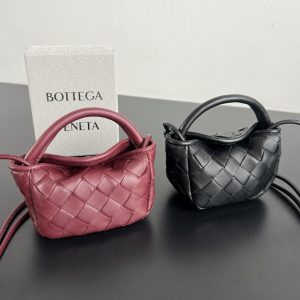 보테가베네타 스몰 핸들 루프백 855182