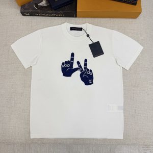 루이비통 숏 슬리브드 시그니처 패치 크루넥 티셔츠