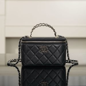 샤넬 26S 체인 코스메틱 케이스 블랙 그레인드 카프스킨
