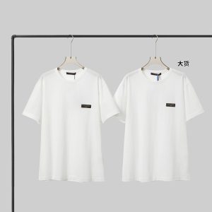 루이비통 스탬프 레더 패치 시그니처 코튼 티셔츠